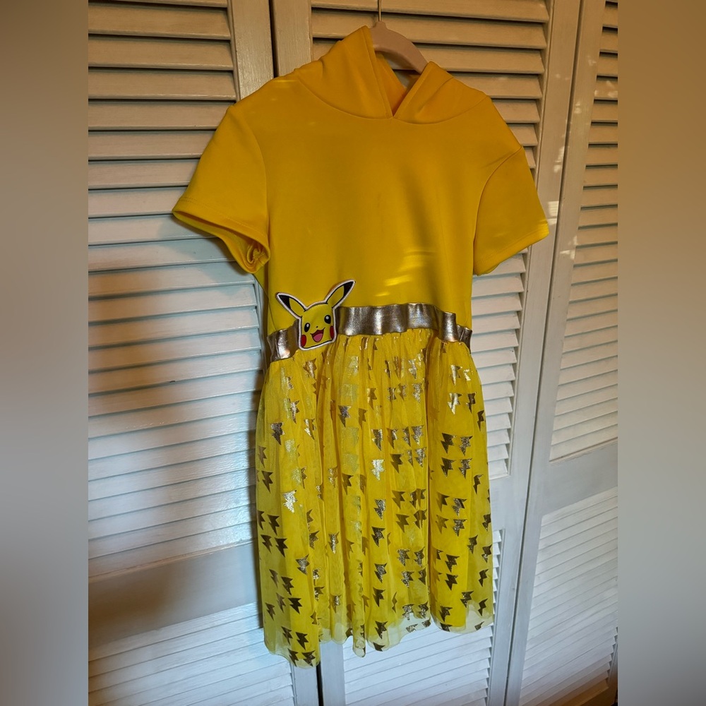 Pokemon pikachu costume dress L 10/12
